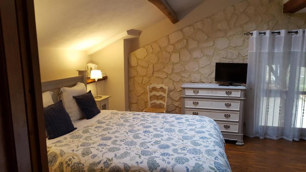 Les Tilleuls Bed and Breakfast Saint-Pé-Delbosc Eksteriør billede